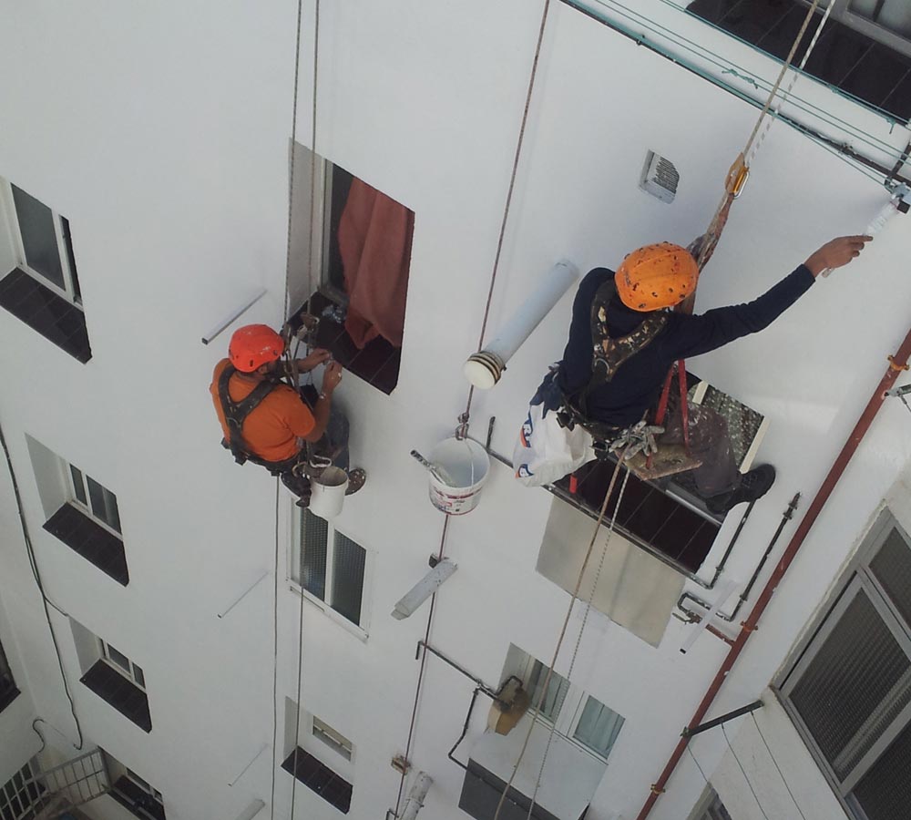 Trabajos verticales y de pintura en edificios